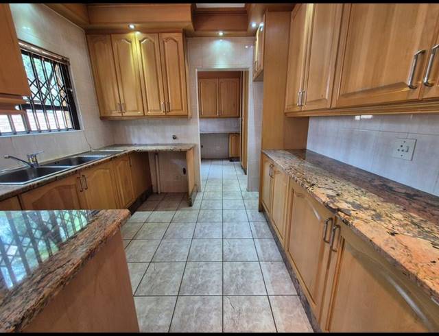 4 BEDROOM HOUSE FOR SALE IN MEYERSDAL